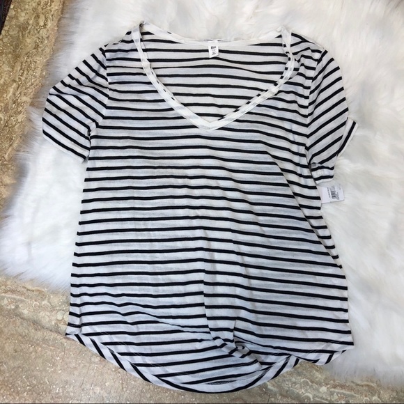 Bp. XS bundle t-shirt and tie tank new! - Picture 5 of 7